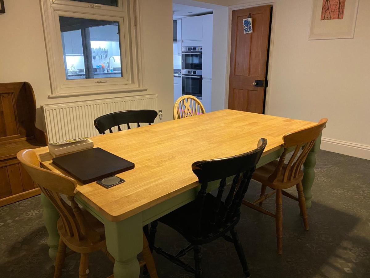 Westgate Two-Bedroom Homestay Suite Zewnętrze zdjęcie